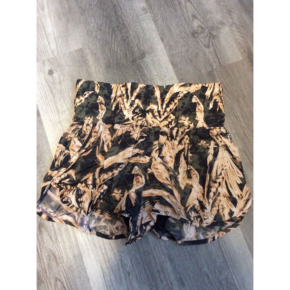 Free People Movement Camo Shorts High Rise Size Large L